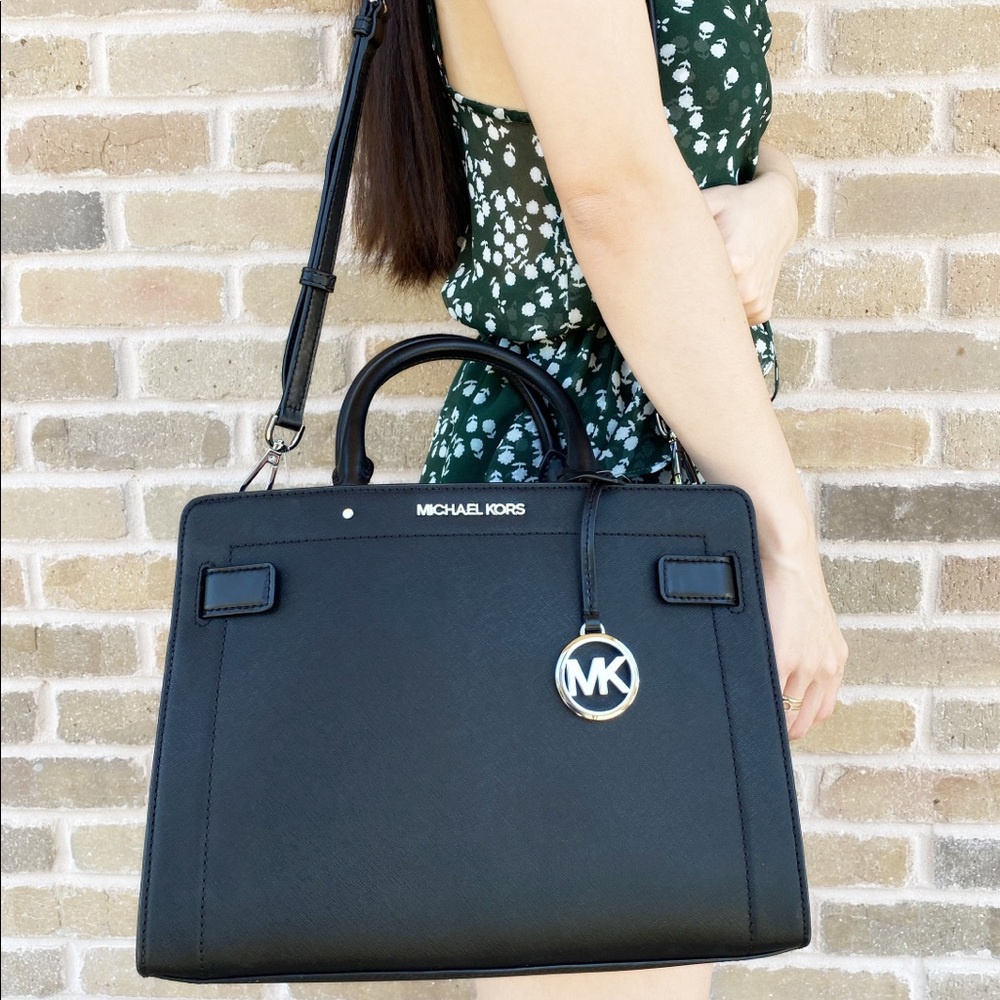 SALE‼️👜💕Michael Kors black large satchel - Picture 4 of 5